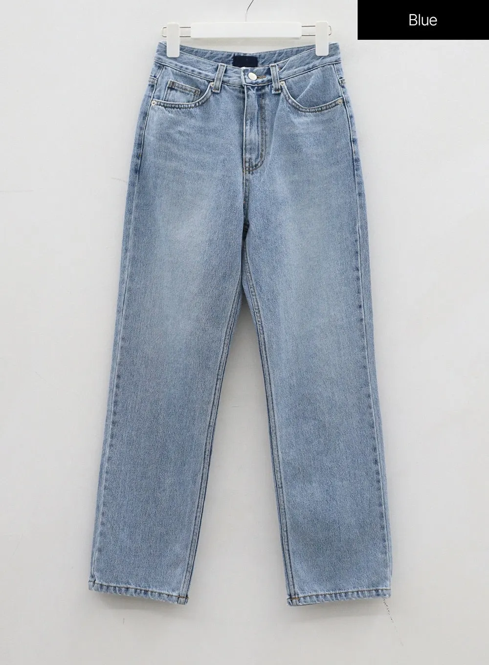 Light Wash Straight Leg Jeans OJ327