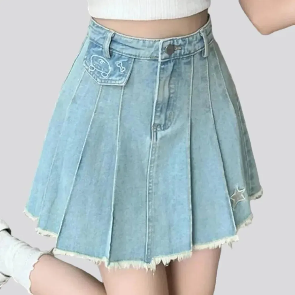 Light-wash women's denim skort