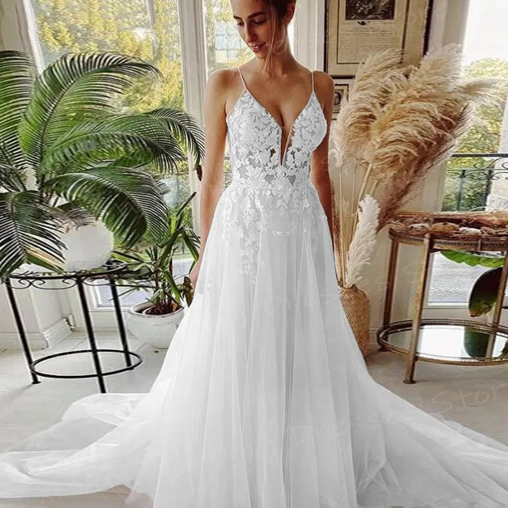 Sexy Classic A-Line Wedding Dress Beautiful Lace Appliques Spaghetti StrapsBride Gown