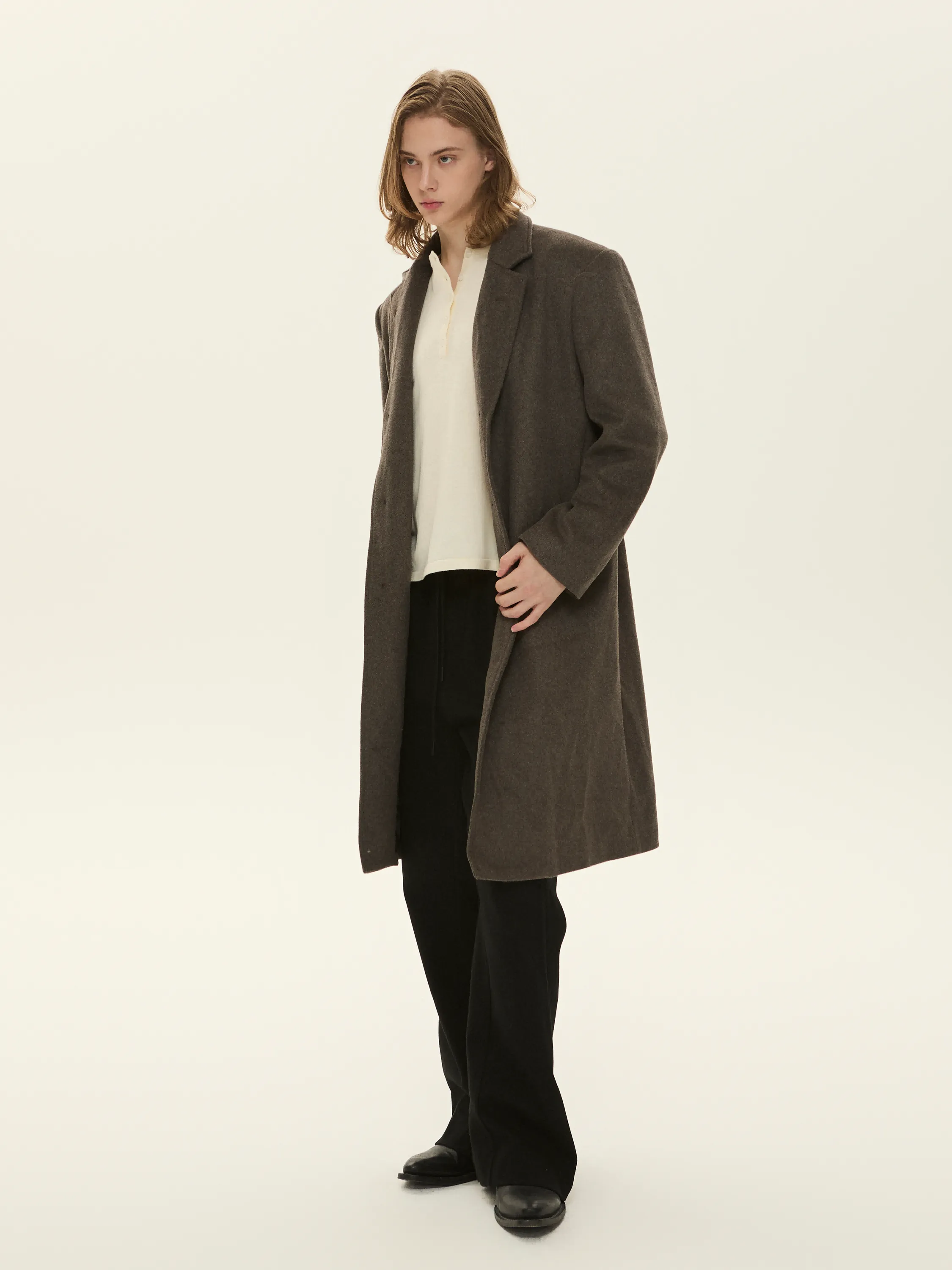 Wool blend single-breasted coat